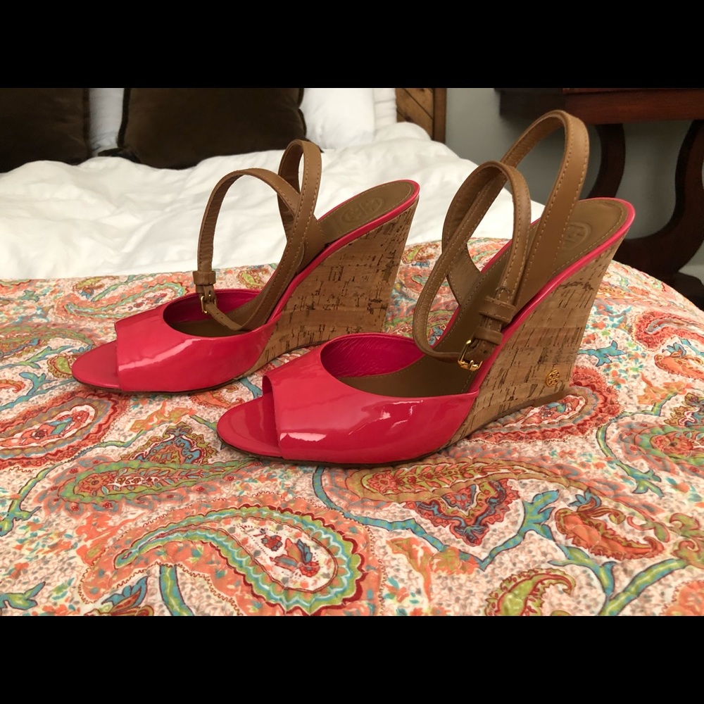 Size 9M Tory Burch Wedge Sandals - New